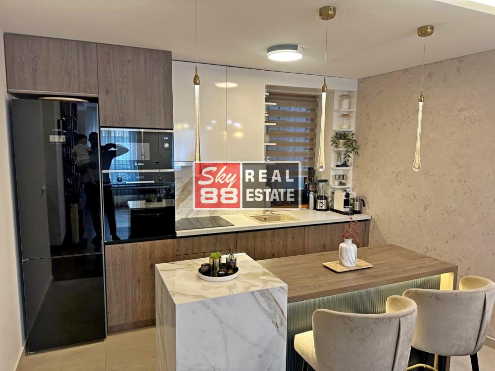 Stan na prodaju u Beogradu, Vračar, cetvorosoban, 110m2, cena 449000 evra