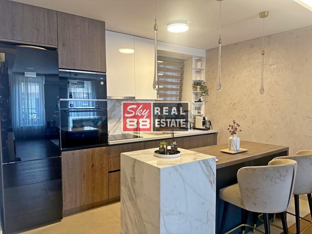 Stan na prodaju u Beogradu, Vračar, cetvorosoban, 110m2, cena 449000 evra