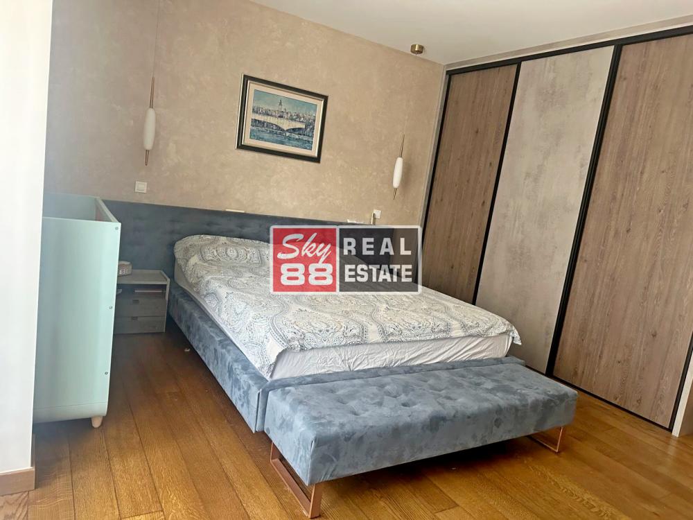 Stan na prodaju u Beogradu, Vračar, cetvorosoban, 110m2, cena 449000 evra