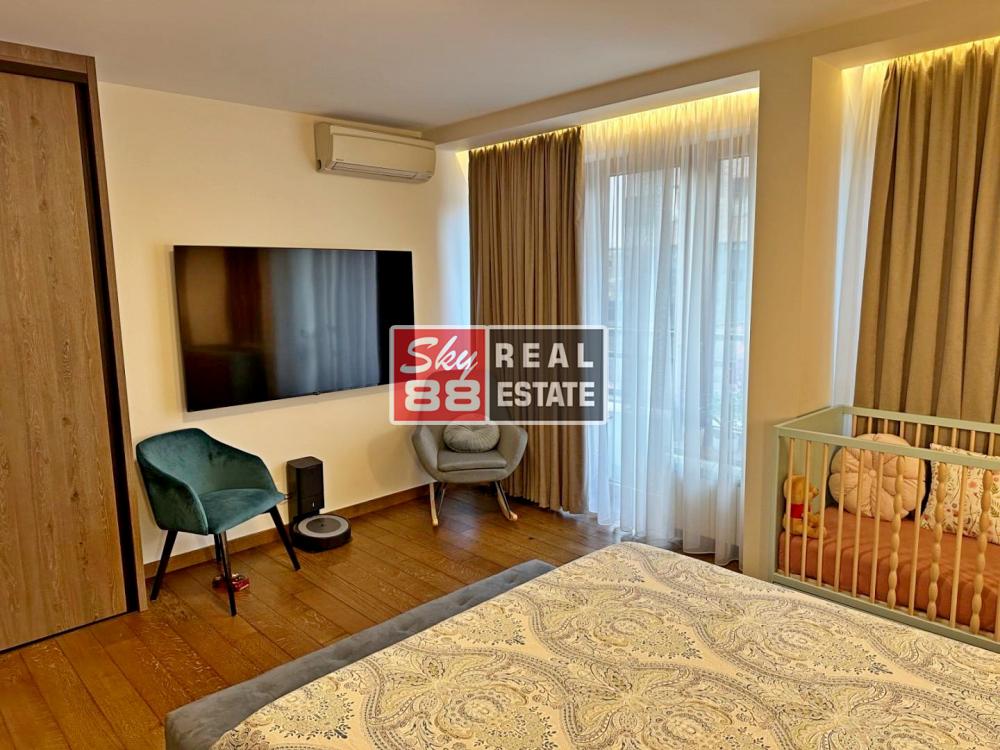 Stan na prodaju u Beogradu, Vračar, cetvorosoban, 110m2, cena 449000 evra