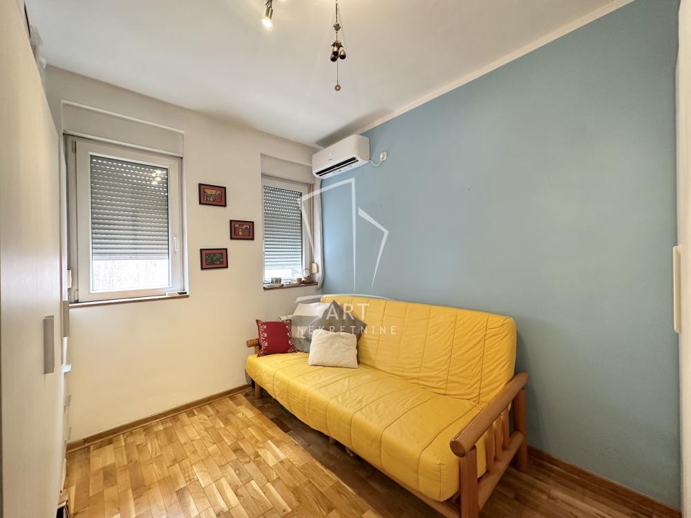Stan na prodaju u Beogradu, Pašino brdo, cetvorosoban, 93m2, cena 259000 evra