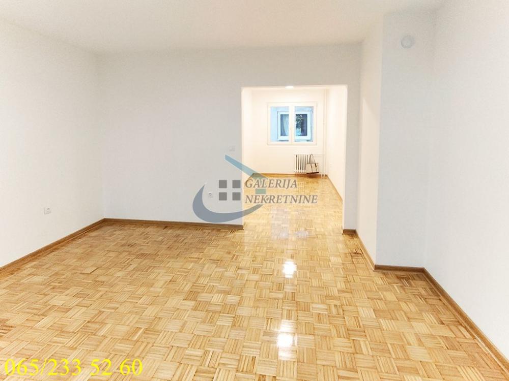 Stan na prodaju u Beogradu, Vidikovac, troiposoban, 83m2, cena 226000 evra