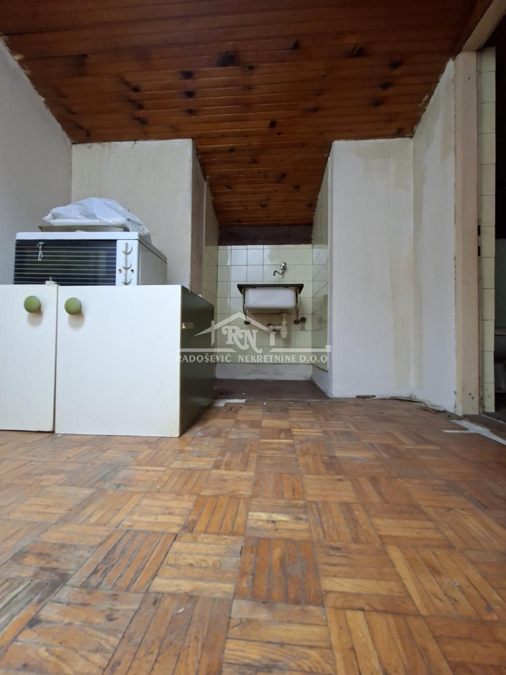 Stan na prodaju u Beogradu, Resnik, jednosoban, 59m2, cena 114000 evra