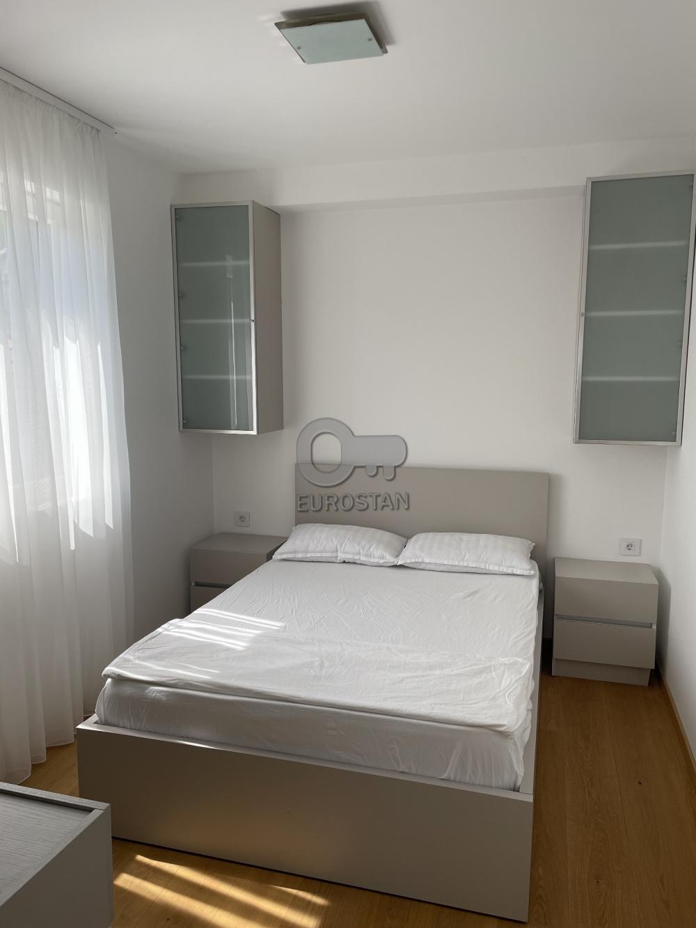 Stan na prodaju u Beogradu, Rakovica, trosoban, 45m2, cena 167000 evra