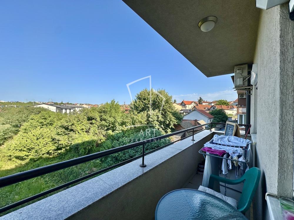 Stan na prodaju u Beogradu, Cvetanova ćuprija, dvosoban, 49m2, cena 125000 evra