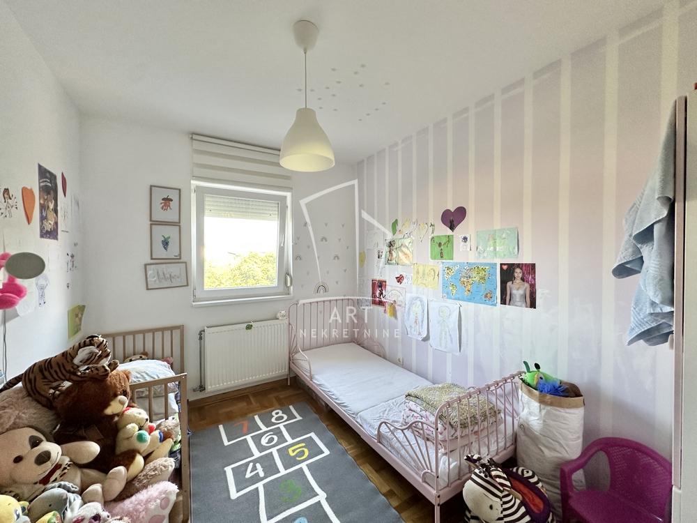 Stan na prodaju u Beogradu, Cvetanova ćuprija, dvosoban, 49m2, cena 125000 evra