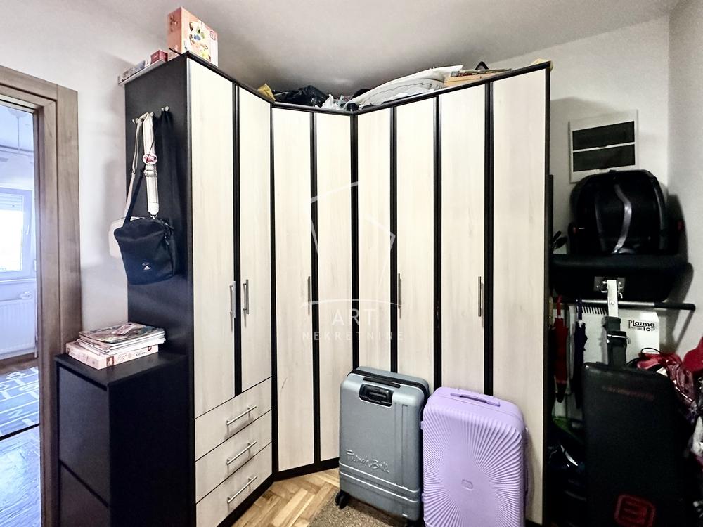 Stan na prodaju u Beogradu, Cvetanova ćuprija, dvosoban, 49m2, cena 125000 evra
