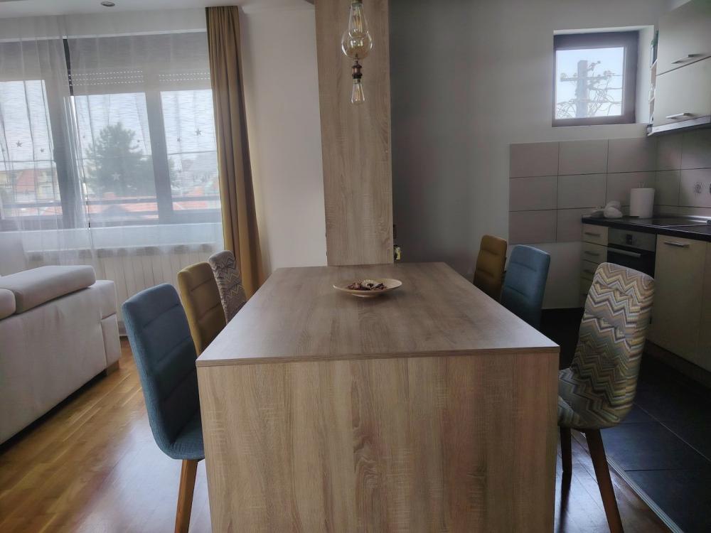 Stan na prodaju u Beogradu, Voždovac, trosoban, 85m2, cena 270000 evra