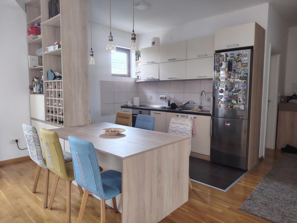 Stan na prodaju u Beogradu, Voždovac, trosoban, 85m2, cena 270000 evra