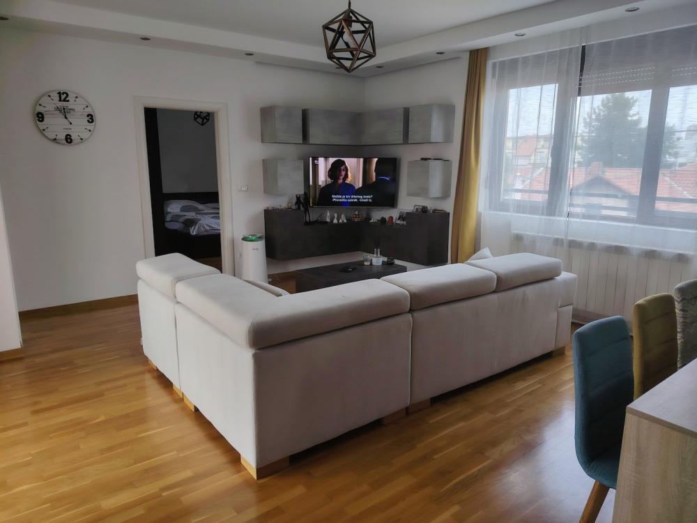 Stan na prodaju u Beogradu, Voždovac, trosoban, 85m2, cena 270000 evra