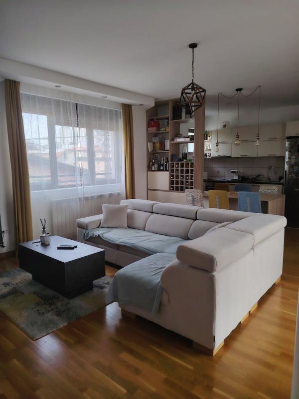 Stan na prodaju u Beogradu, Voždovac, trosoban, 85m2, cena 270000 evra