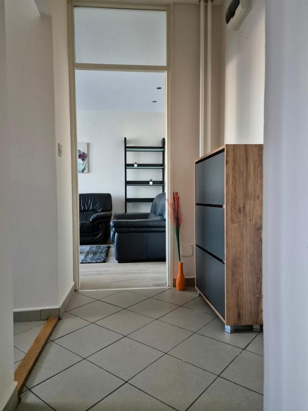Stan na prodaju u Beogradu, Novi Beograd, dvosoban, 56m2, cena 239000 evra