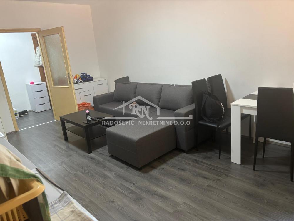 Stan na prodaju u Beogradu, Rakovica, trosoban, 59m2, cena 130000 evra