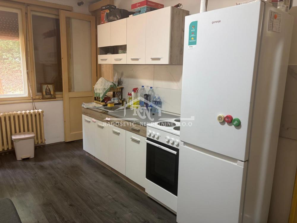 Stan na prodaju u Beogradu, Rakovica, trosoban, 59m2, cena 130000 evra