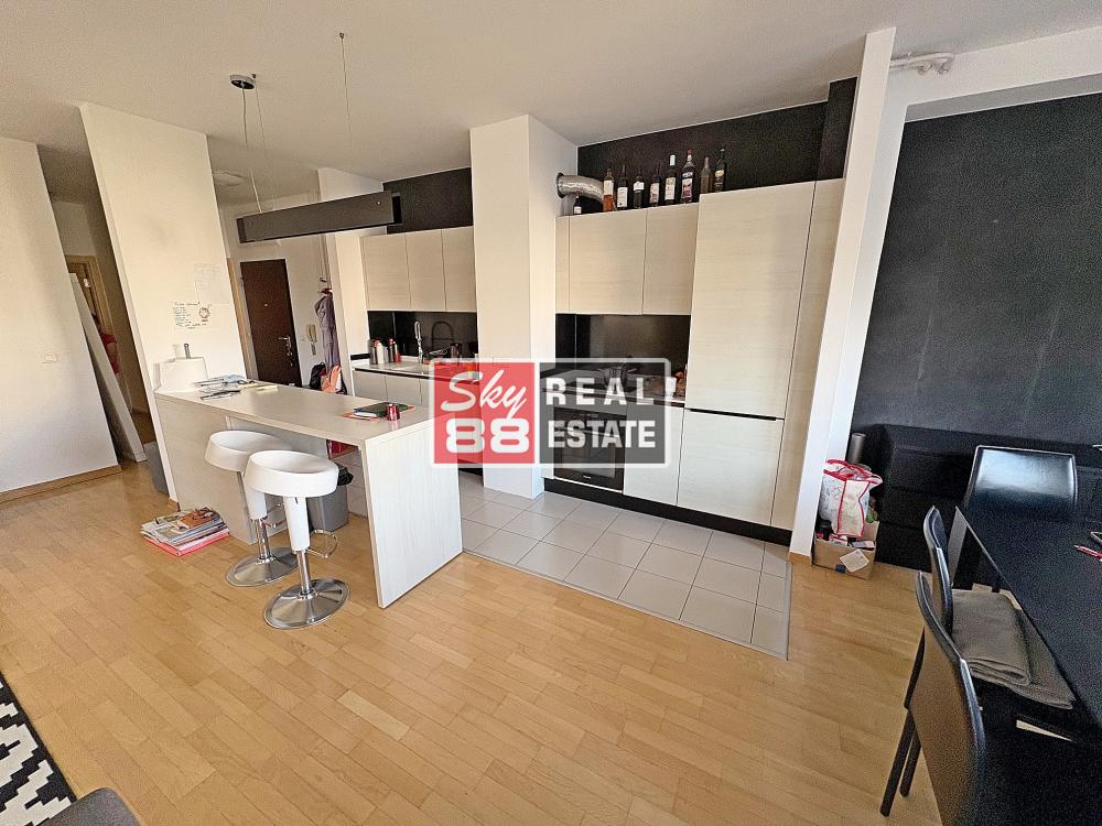 Stan na prodaju u Beogradu, Stari grad, cetvorosoban, 104m2, cena 430000 evra
