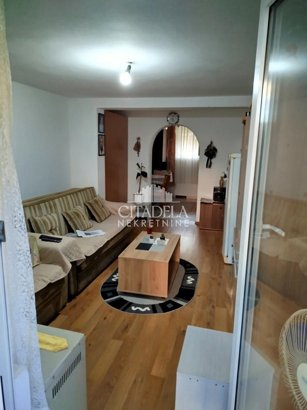 Stan na prodaju u Beogradu, Čukarica, dvosoban, 52m2, cena 69000 evra