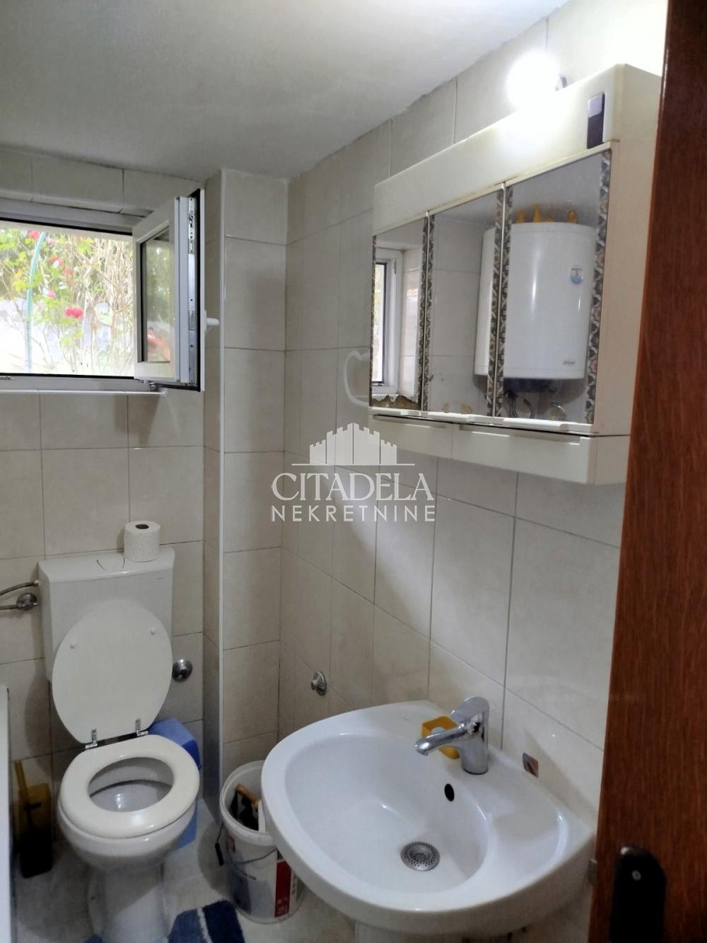 Stan na prodaju u Beogradu, Čukarica, dvosoban, 52m2, cena 69000 evra