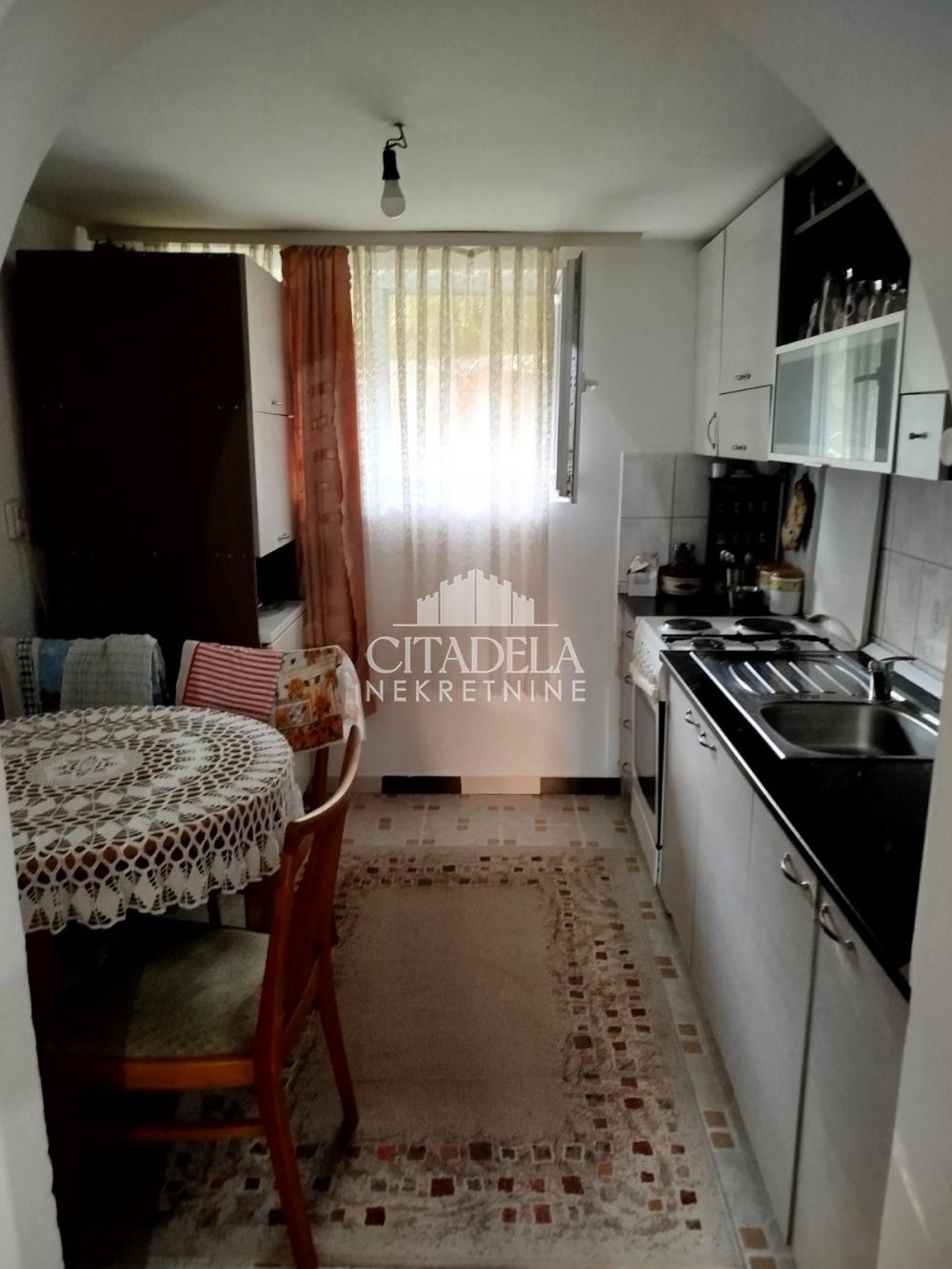 Stan na prodaju u Beogradu, Čukarica, dvosoban, 52m2, cena 69000 evra