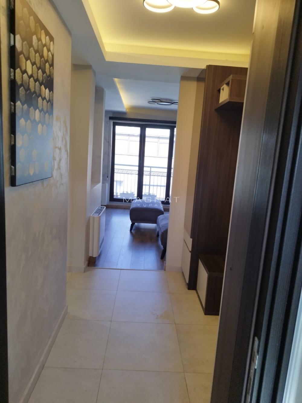 Stan na prodaju u Beogradu, Stari grad, cetvorosoban, 80m2, cena 272700 evra
