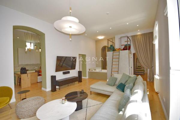 Stan na prodaju u Beogradu, Knez Mihailova, cetvorosoban, 130m2, cena 950000 evra