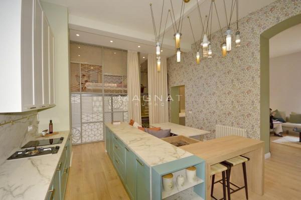 Stan na prodaju u Beogradu, Knez Mihailova, cetvorosoban, 130m2, cena 950000 evra