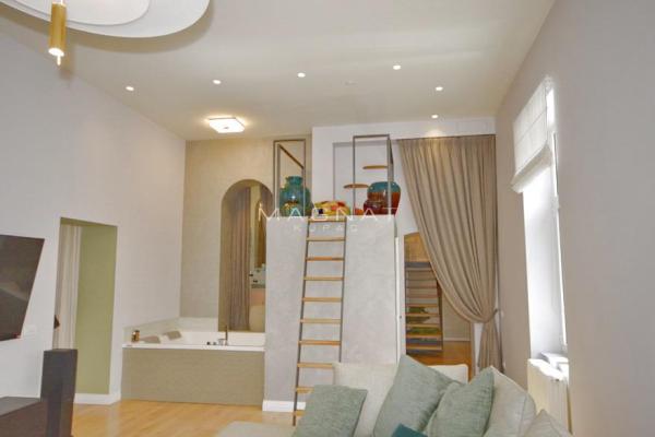 Stan na prodaju u Beogradu, Knez Mihailova, cetvorosoban, 130m2, cena 950000 evra