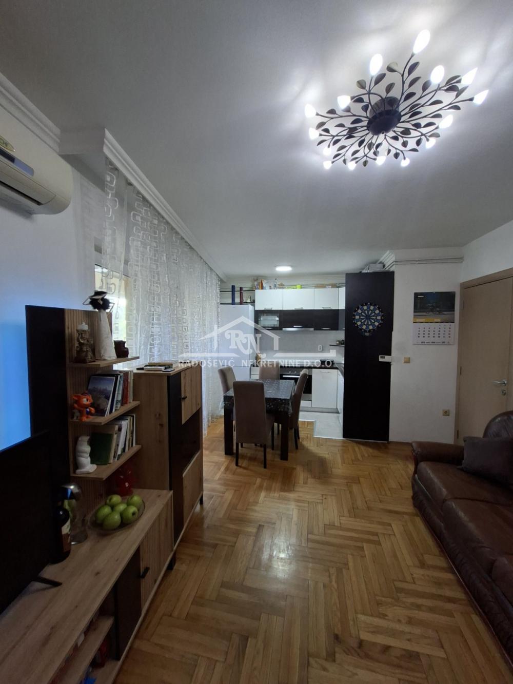 Stan na prodaju u Beogradu, Žarkovo, jednoiposoban, 36m2, cena 117000 evra