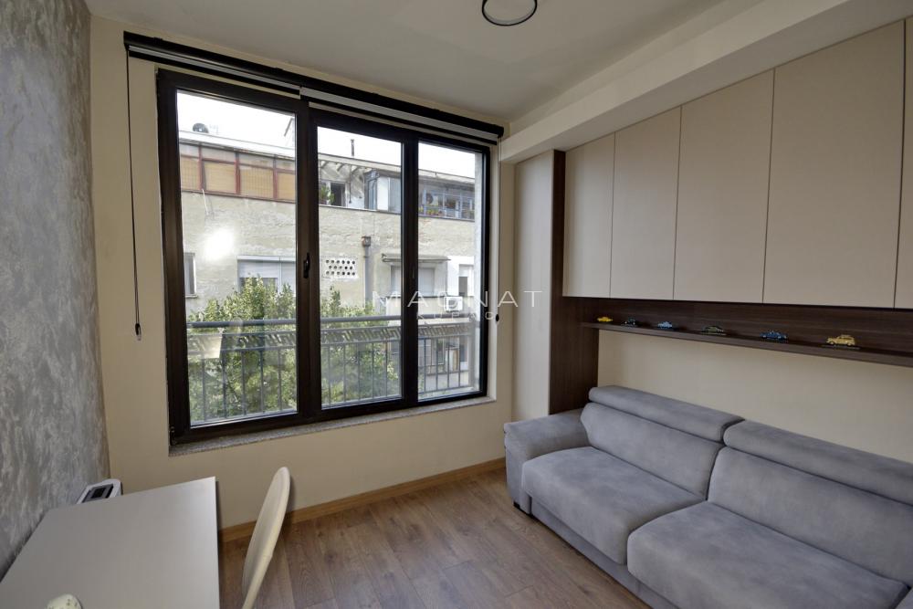 Stan na prodaju u Beogradu, Savski venac, cetvorosoban, 80m2, cena 272700 evra