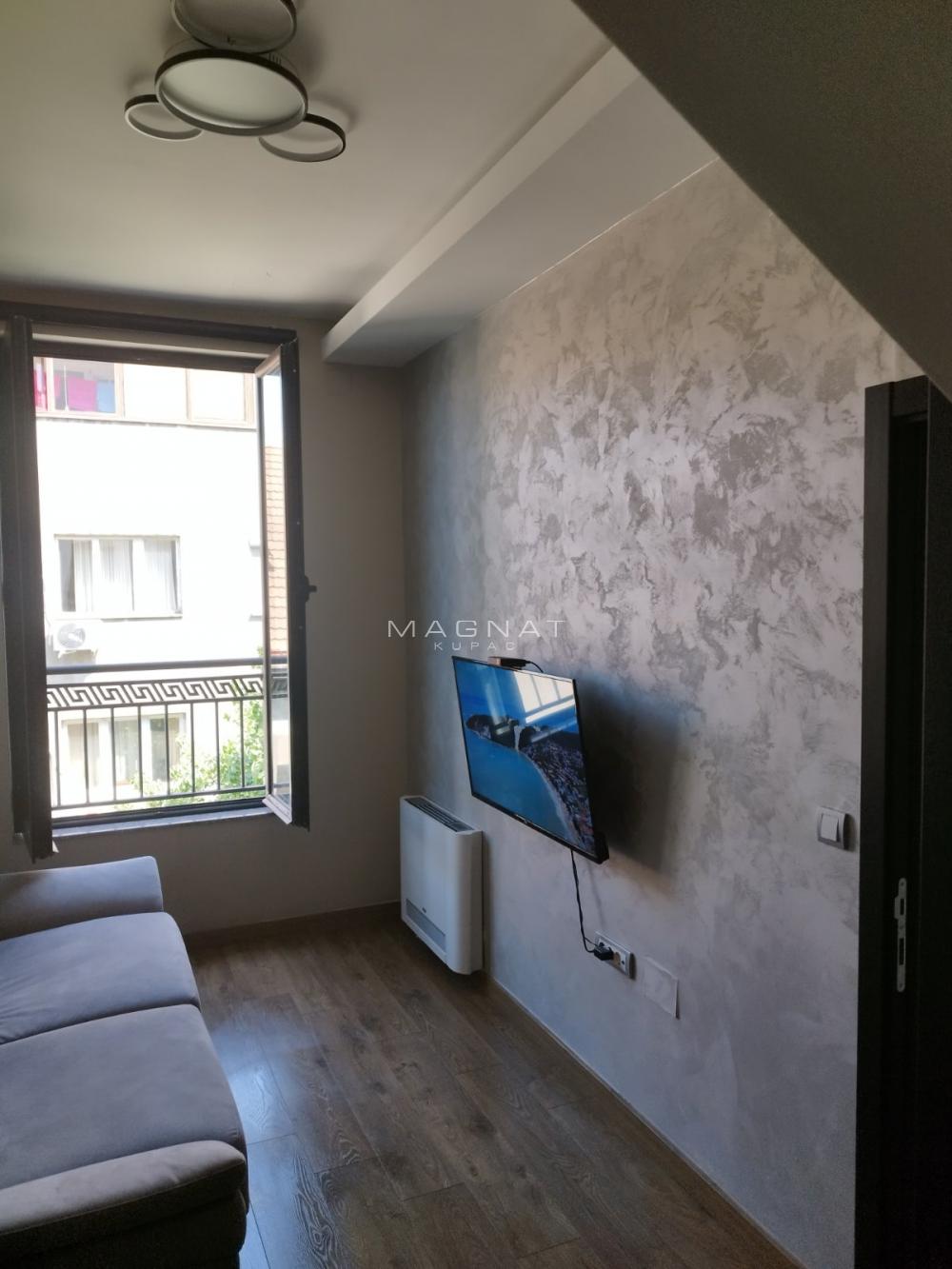 Stan na prodaju u Beogradu, Savski venac, cetvorosoban, 80m2, cena 272700 evra