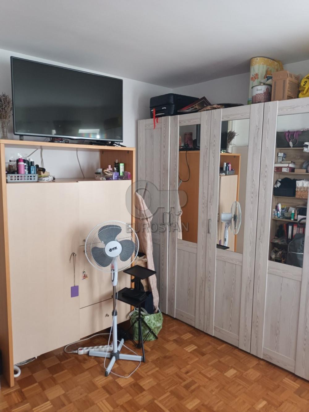 Stan na prodaju u Beogradu, Novi Beograd blok 22, trosoban, 95m2, cena 340000 evra