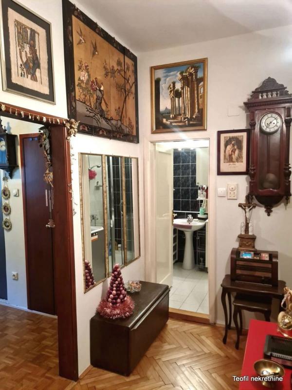 Stan na prodaju u Beogradu, Krunski venac, dvosoban, 58m2, cena 250000 evra