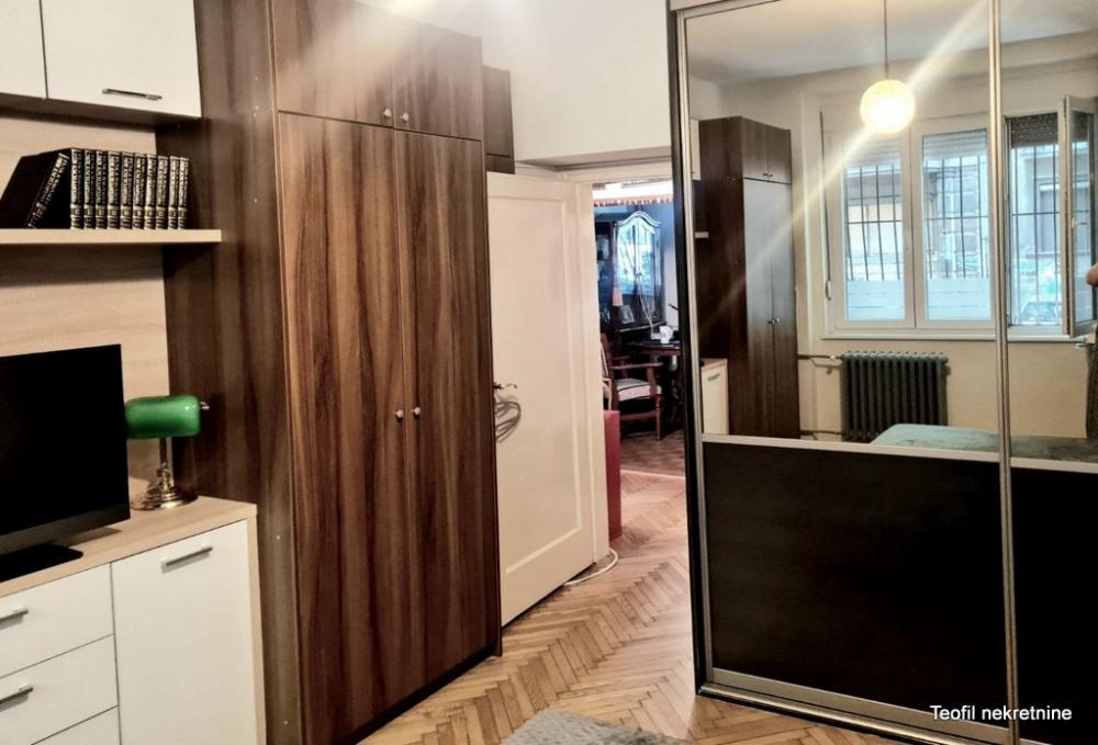 Stan na prodaju u Beogradu, Krunski venac, dvosoban, 58m2, cena 250000 evra