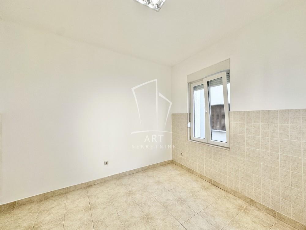 Stan na prodaju u Beogradu, Crveni Krst, dvosoban, 65m2, cena 199000 evra