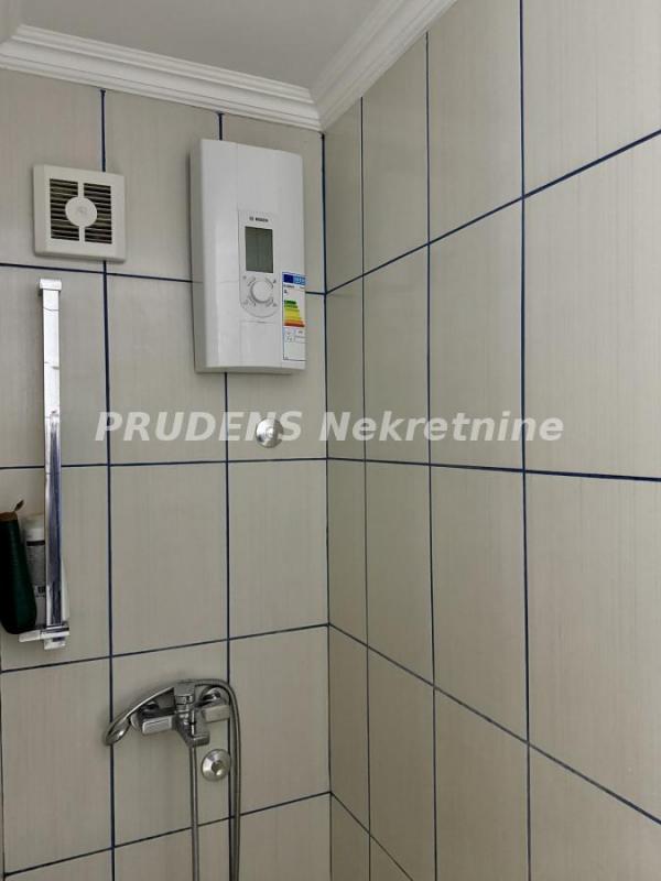 Stan na prodaju u Beogradu, Novi Beograd blok 62, cetvorosoban, 90m2, cena 280000 evra