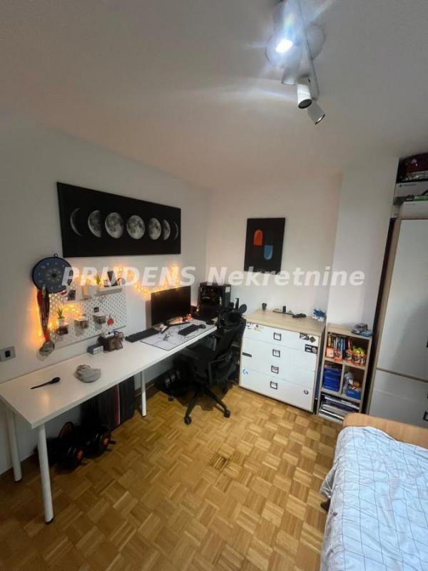 Stan na prodaju u Beogradu, Novi Beograd blok 62, cetvorosoban, 90m2, cena 280000 evra