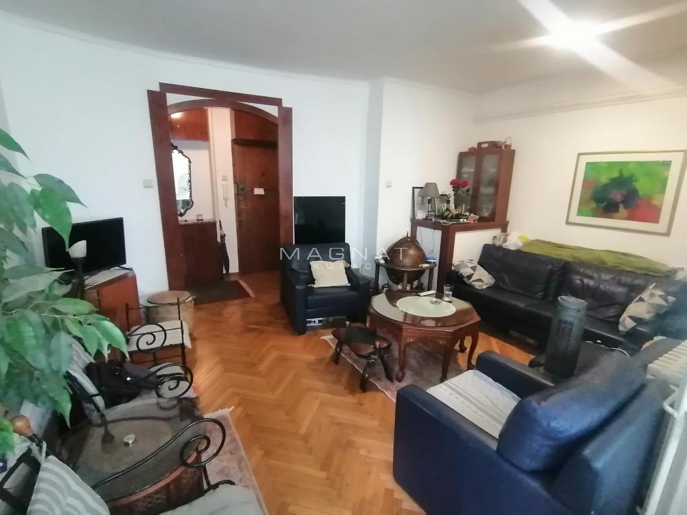 Stan na prodaju u Beogradu, Zvezdara, trosoban, 66m2, cena 221000 evra