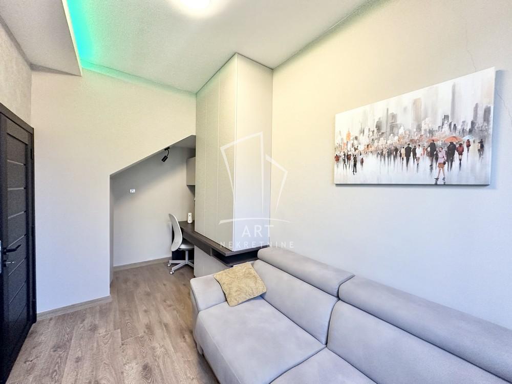 Stan na prodaju u Beogradu, Savski venac, cetvorosoban, 79m2, cena 275500 evra