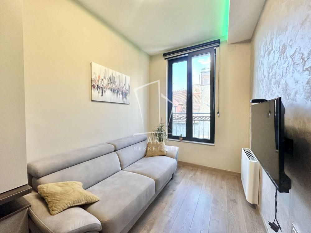 Stan na prodaju u Beogradu, Savski venac, cetvorosoban, 79m2, cena 275500 evra