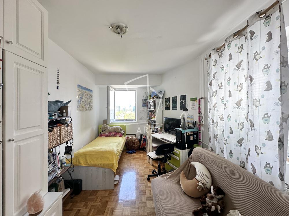 Stan na prodaju u Beogradu, Novi Beograd blok 22, cetvorosoban, 95m2, cena 340000 evra