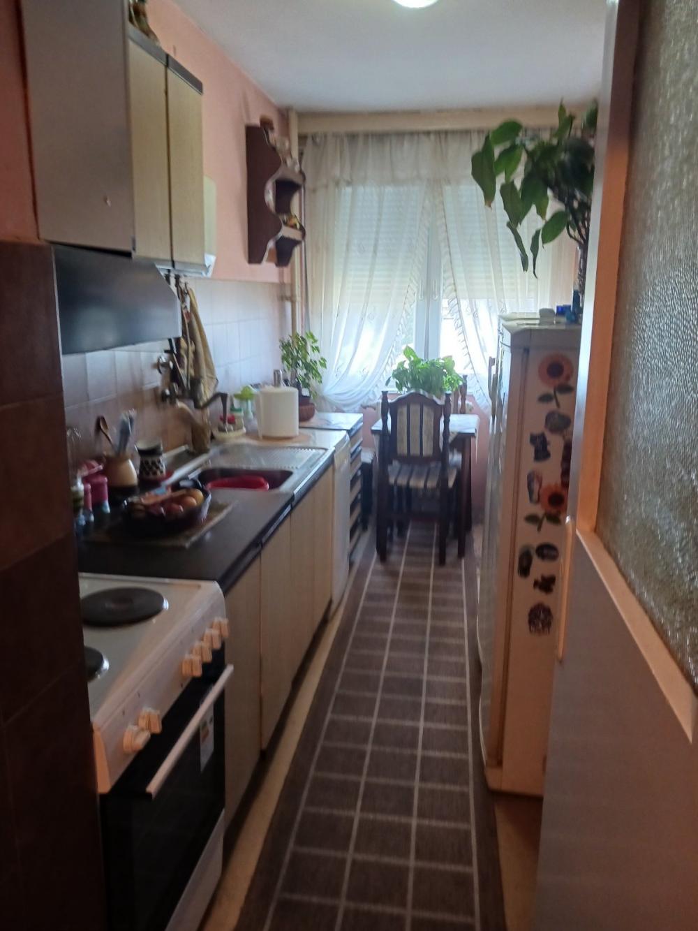 Stan na prodaju u Beogradu, Novi Beograd blok 11C (Stari Merkator), trosoban, 71m2, cena 259000 evra