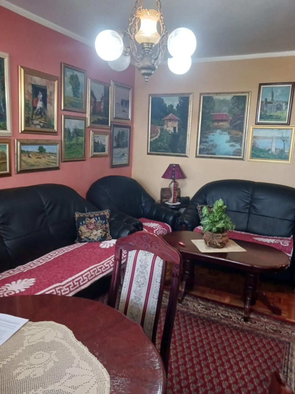 Stan na prodaju u Beogradu, Novi Beograd blok 11C (Stari Merkator), trosoban, 71m2, cena 259000 evra