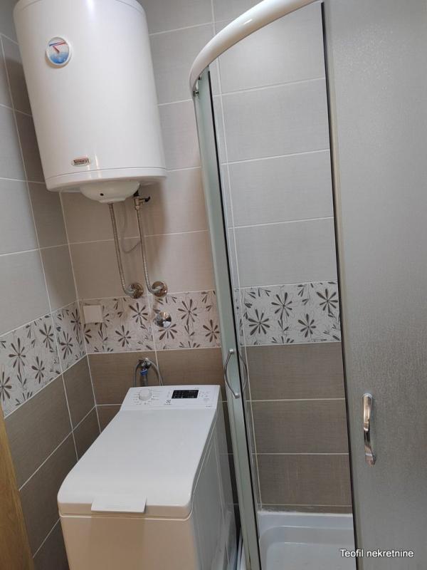 Stan na prodaju u Beogradu, Vojvode Vlahovića, jednoiposoban, 37m2, cena 95000 evra