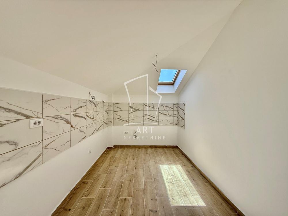 Stan na prodaju u Beogradu, Mirijevo, trosoban, 75m2, cena 157500 evra