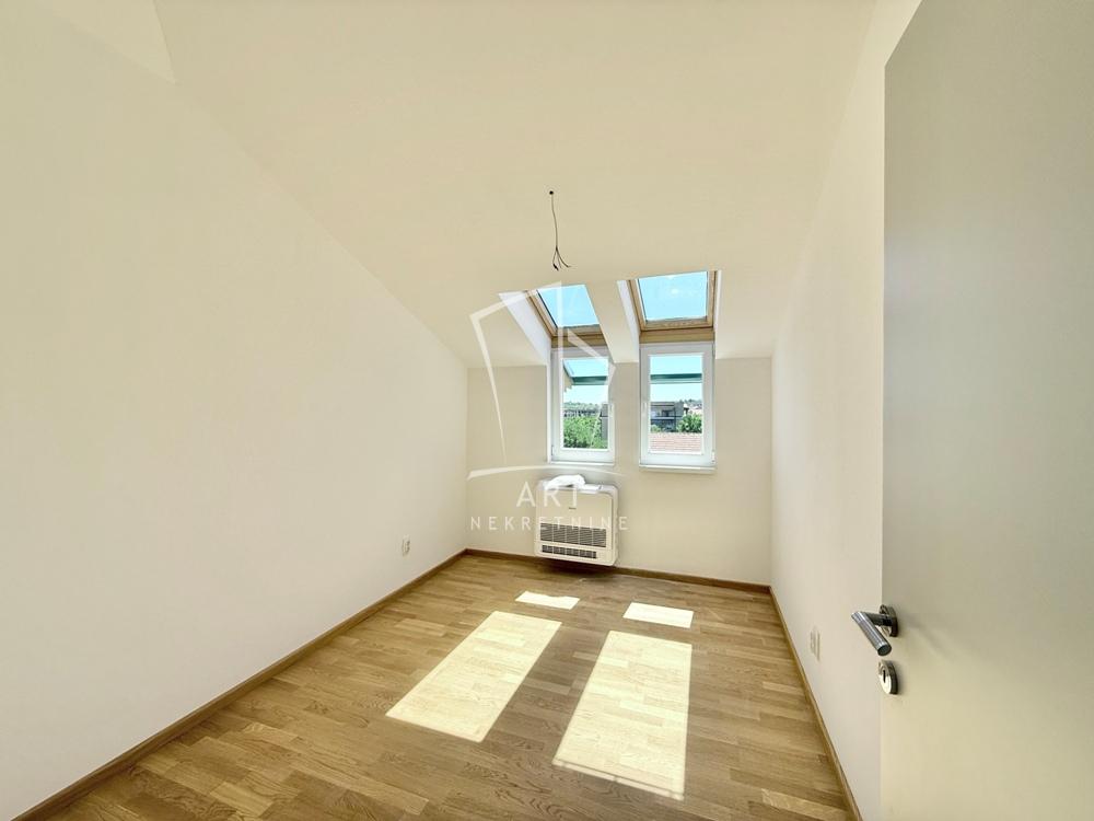 Stan na prodaju u Beogradu, Mirijevo, trosoban, 75m2, cena 157500 evra