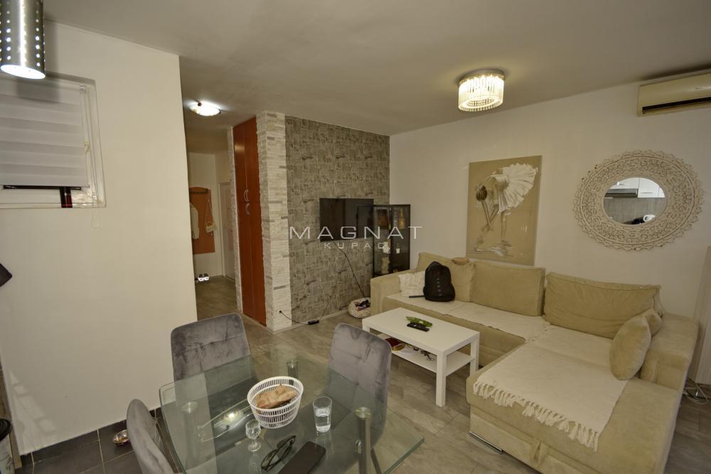 Stan na prodaju u Beogradu, Vračar, dvosoban, 54m2, cena 187900 evra