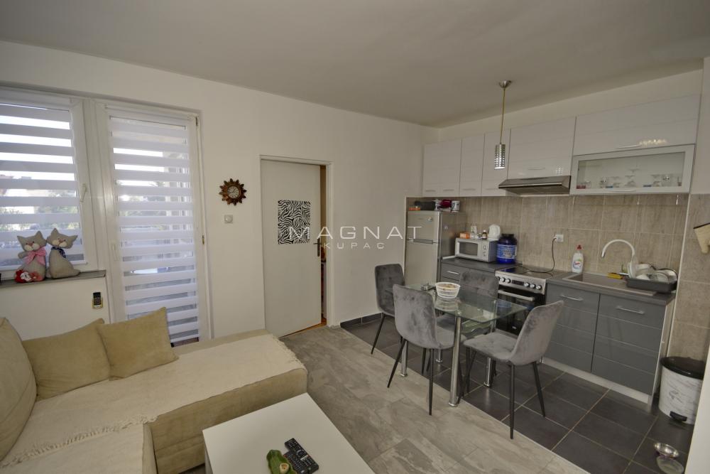 Stan na prodaju u Beogradu, Crveni Krst, dvosoban, 44m2, cena 168000 evra
