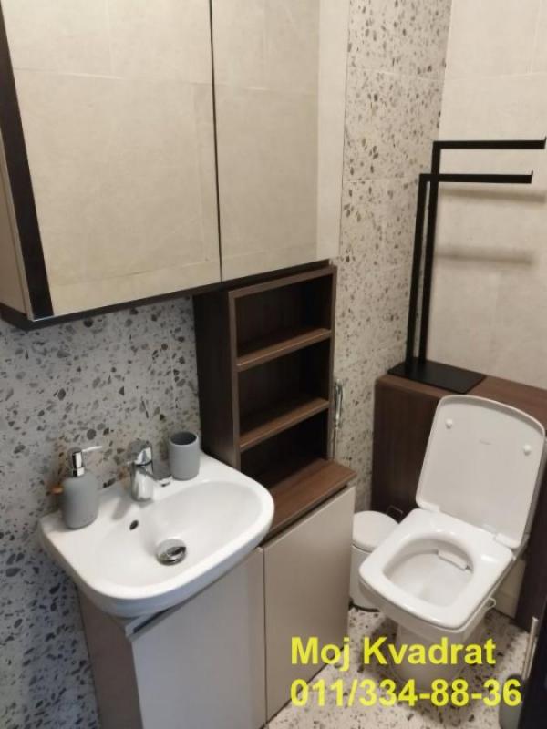 Stan na prodaju u Beogradu, Beograd (centar), cetvorosoban, 79m2, cena 278000 evra