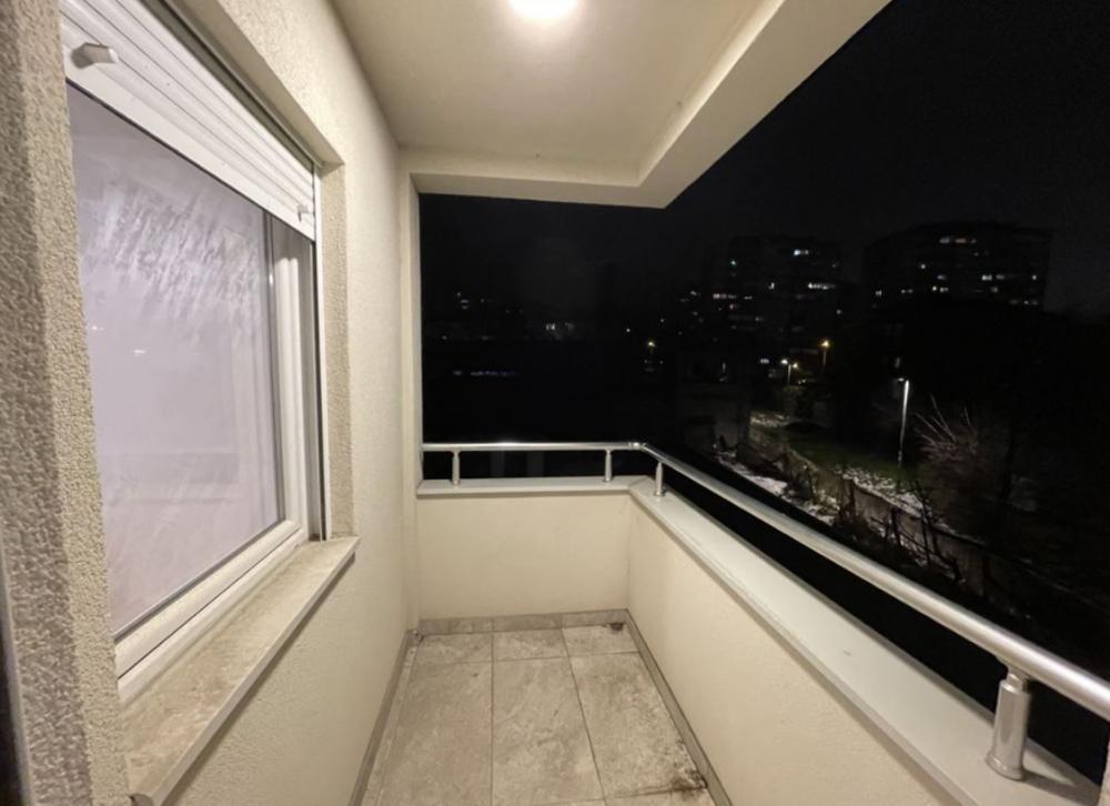 Stan na prodaju u Beogradu, Zemun centar,Zemun, troiposoban, 85m2, cena 220000 evra