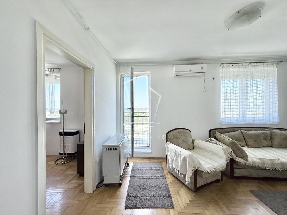 Stan na prodaju u Beogradu, Karaburma, dvosoban, 44m2, cena 142000 evra