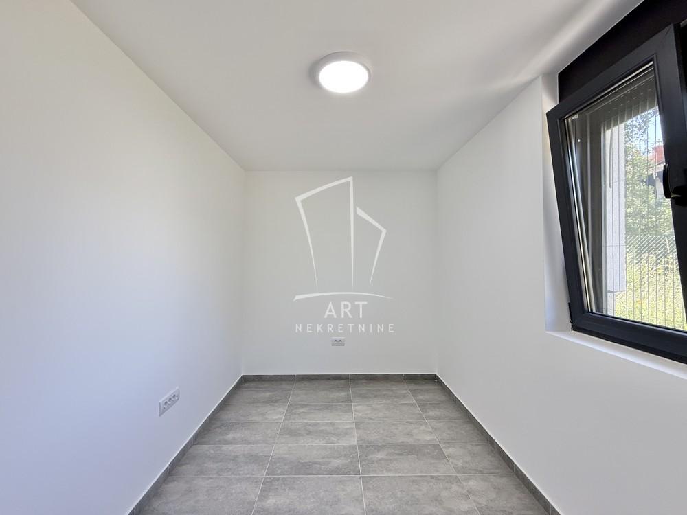 Stan na prodaju u Beogradu, Čukarica, dvoiposoban, 64m2, cena 115200 evra